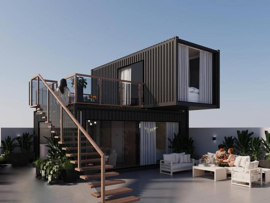 Serene AlMalqa Loft A Boutique Rooftop Container Residence - B&B Riyad