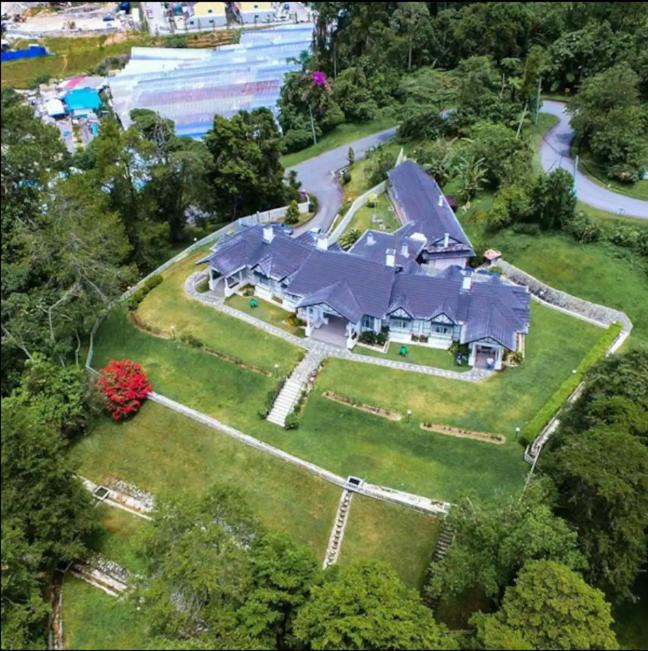 Bukit Ruil Bungalow - Clementine Suite - B&B