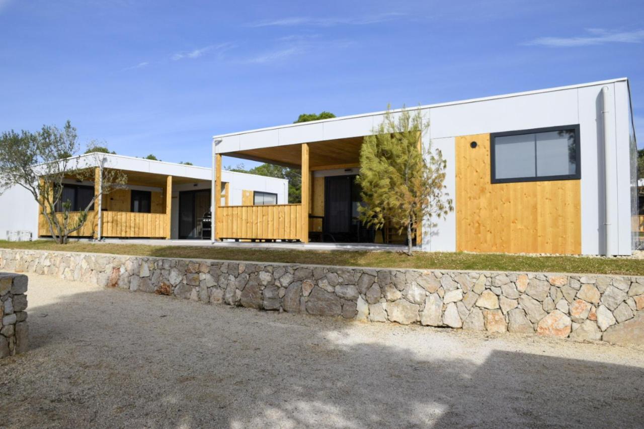 Holiday Homes Ahil 7&8 - B&B Pakoštane