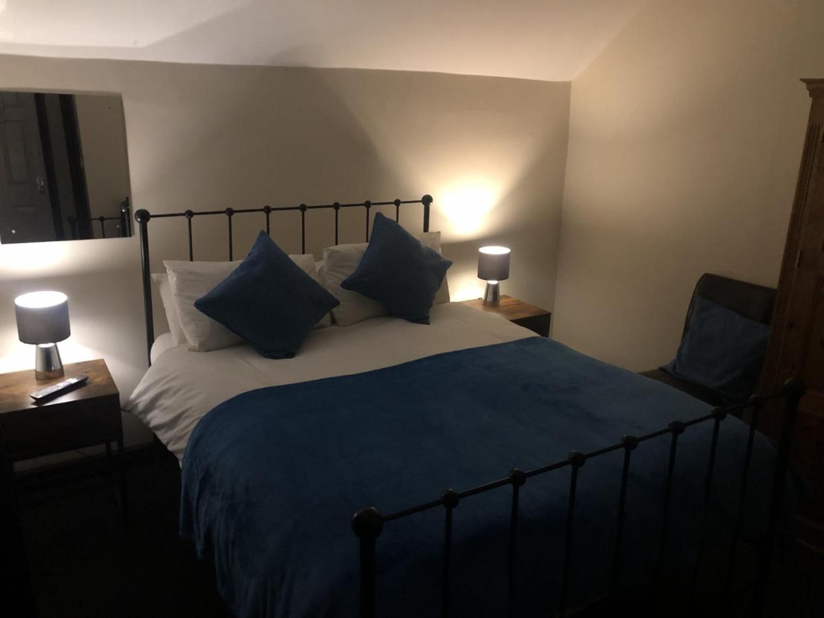 B&B Frome - The Old Bath Arms - Bed and Breakfast Frome