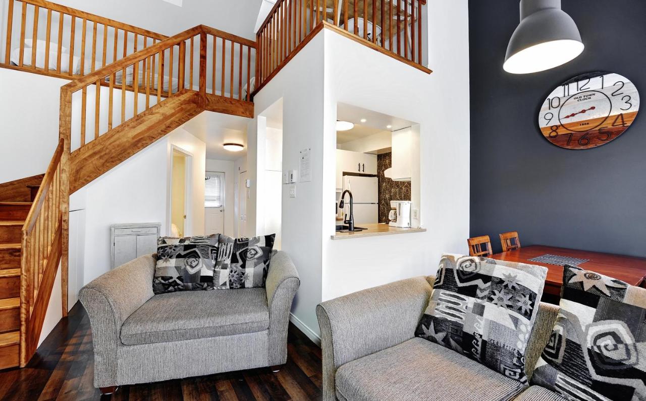 Condo 305 33 Chemin du Hameau by Les Chalets Alpins - B&B Stoneham