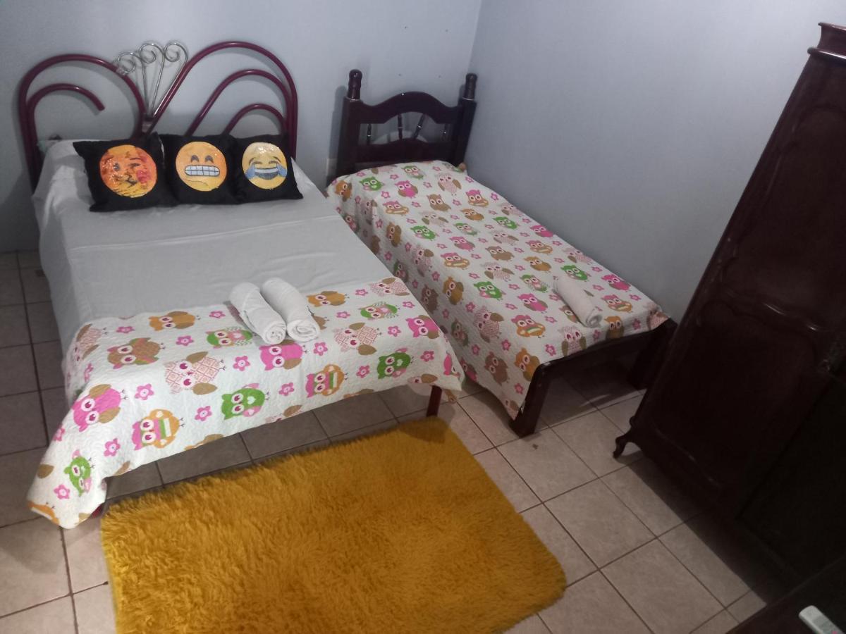 Chambre Triple avec Salle de Bains Privative