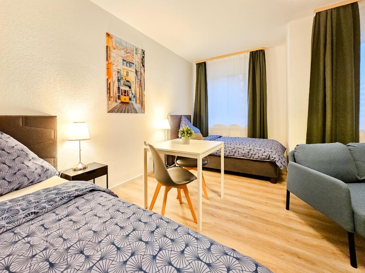 Apartment mit Balkon