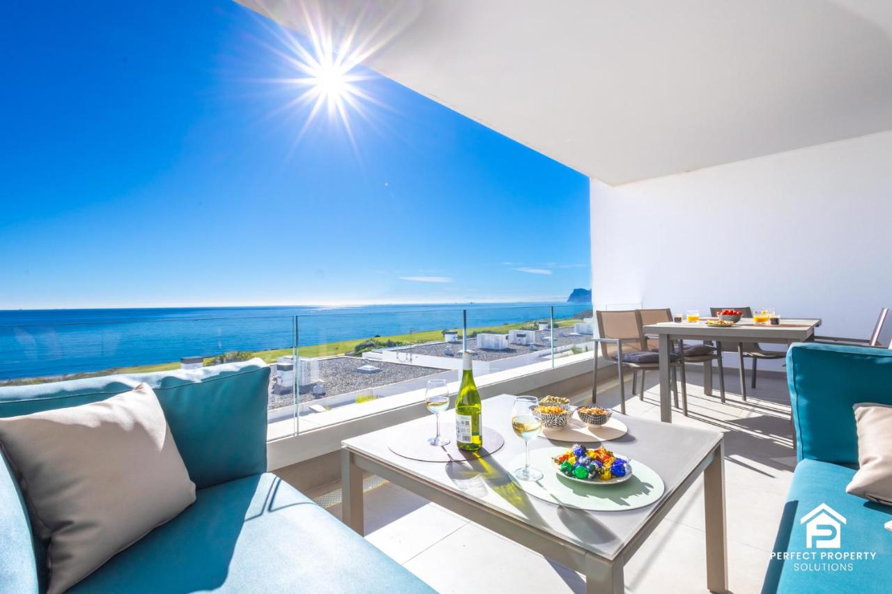 Luxury apartment with sea and golf view - B&B San Roque