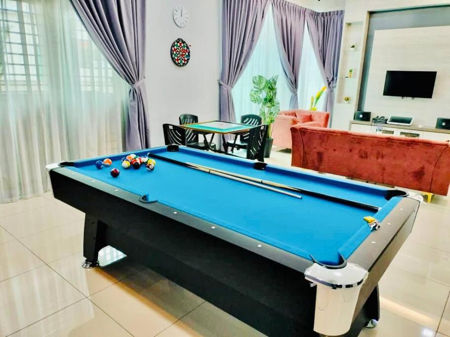 B&B Batu Pahat - ReGeoBB Karaoke PoolTable Gathering Semi-D@BP16pax - Bed and Breakfast Batu Pahat