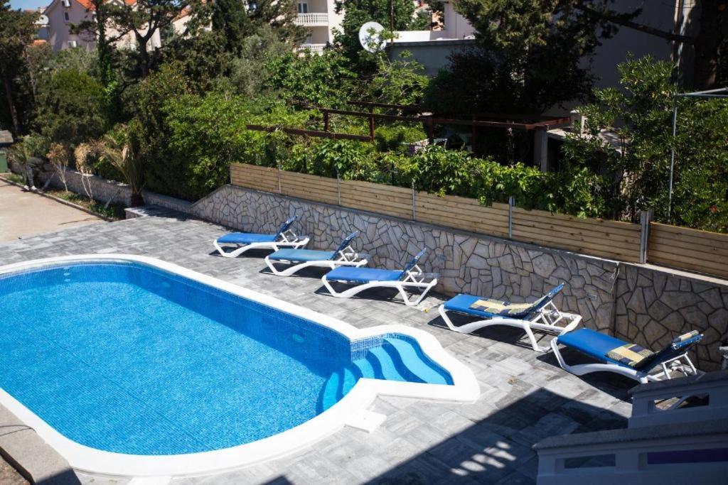 Apartment mit Balkon