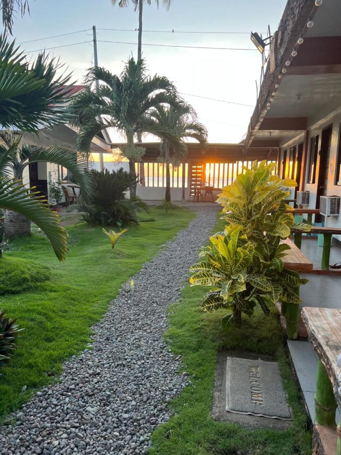 B&B Catarman - Jancas Vacation Home Camiguin Couple Room 1 - Bed and Breakfast Catarman