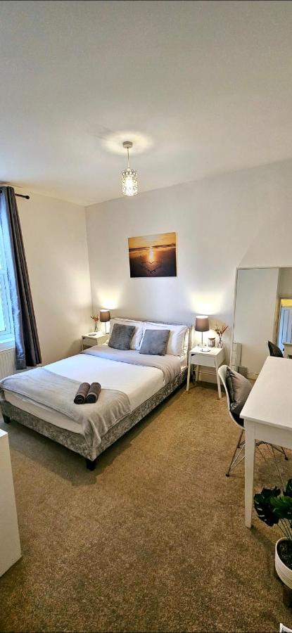 B&B Kent - 1 bedroom flat in Gravesend - Bed and Breakfast Kent