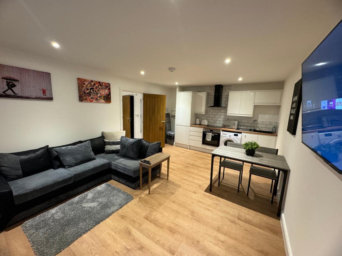 B&B Leicester - LT Apartment 52 - Free Street Parking - Bed and Breakfast Leicester