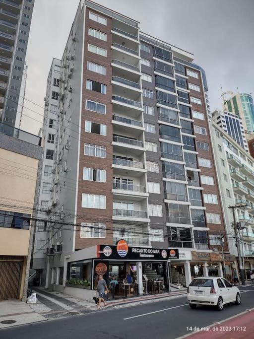 Apartamento na Avenida Atlântica - B&B Balneário Camboriú