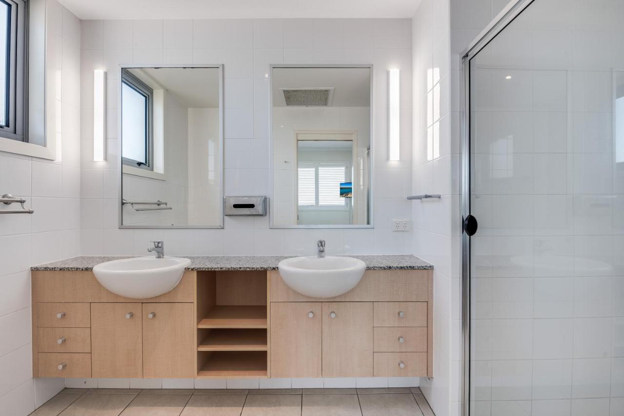 3 Bedroom Beach View Apartment