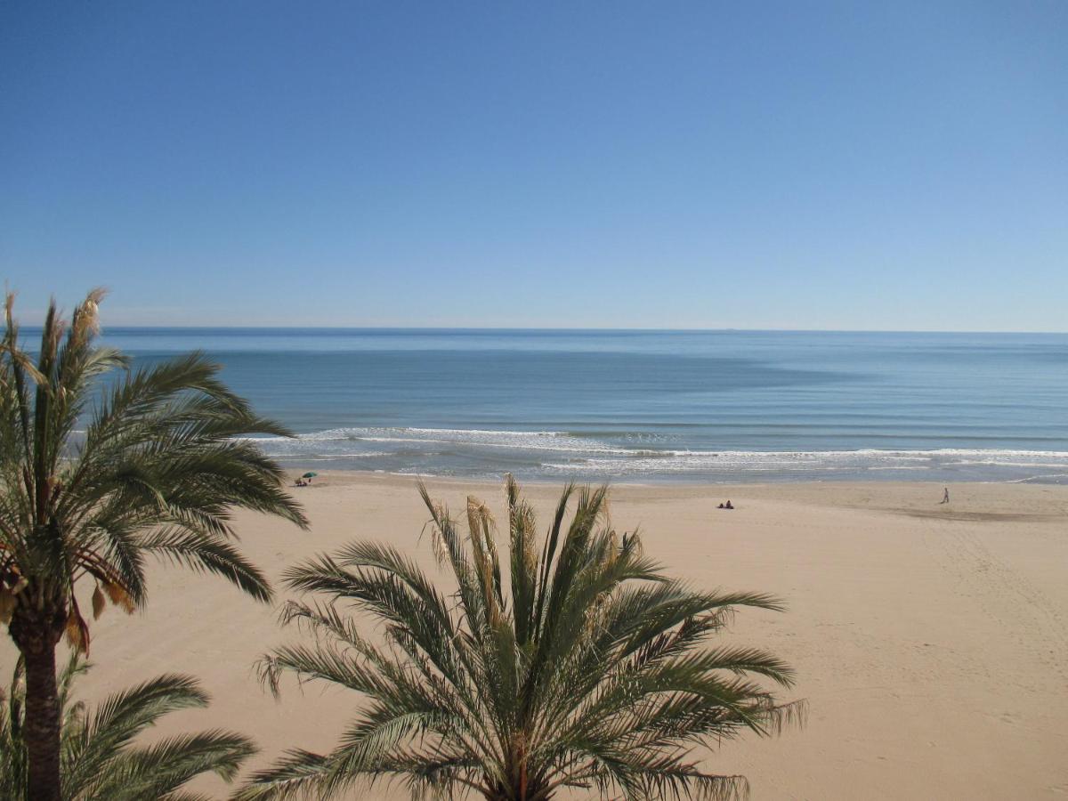 Apartamentos GEMA Primera linea Cullera - Bed and Breakfast Cullera