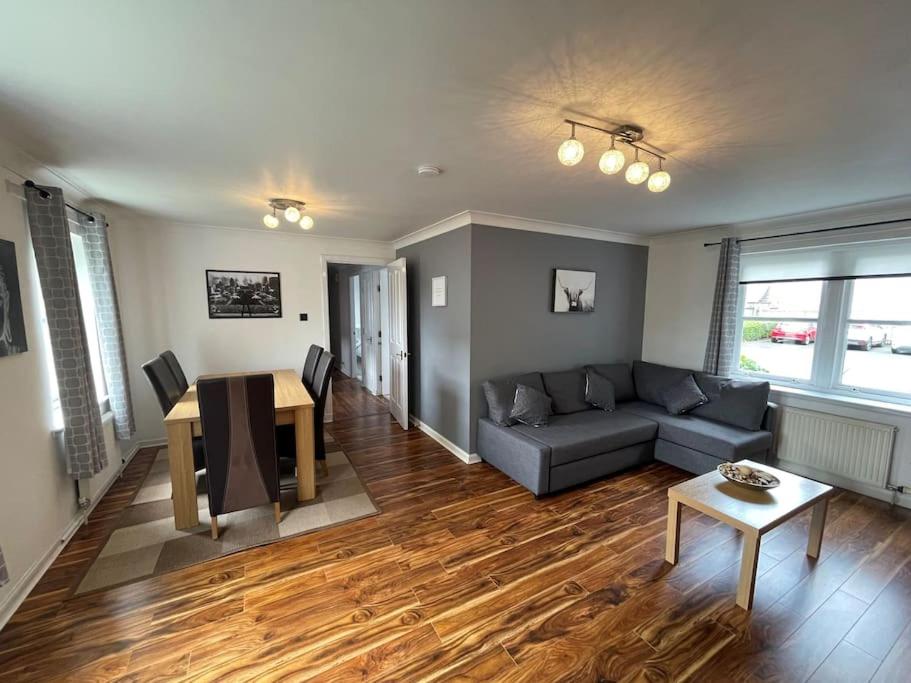 B&B Renfrew - 2 Bedroom Apartment near Glasgow Airport - Bed and Breakfast Renfrew