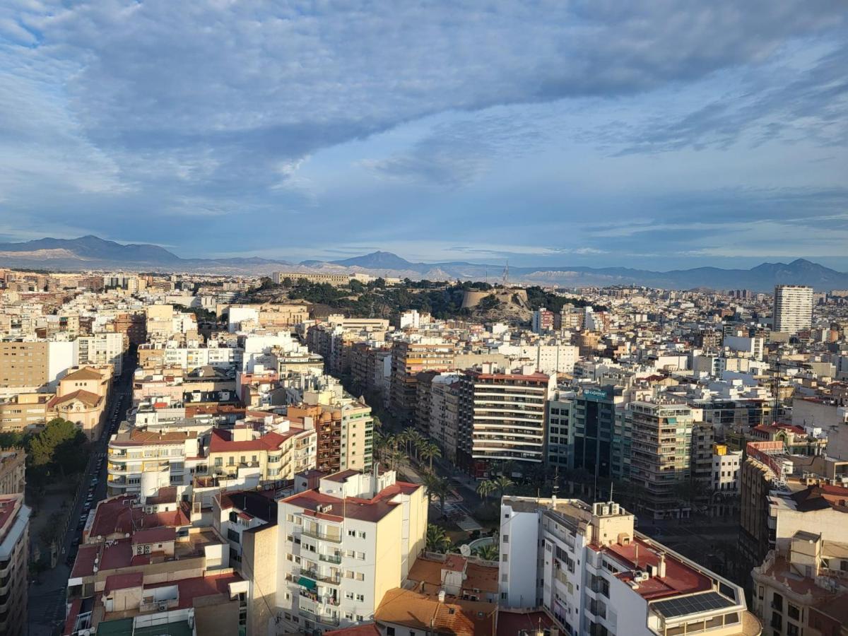 Charming studio in the center of the city Apartamento pleno centro de Alicante - B&B