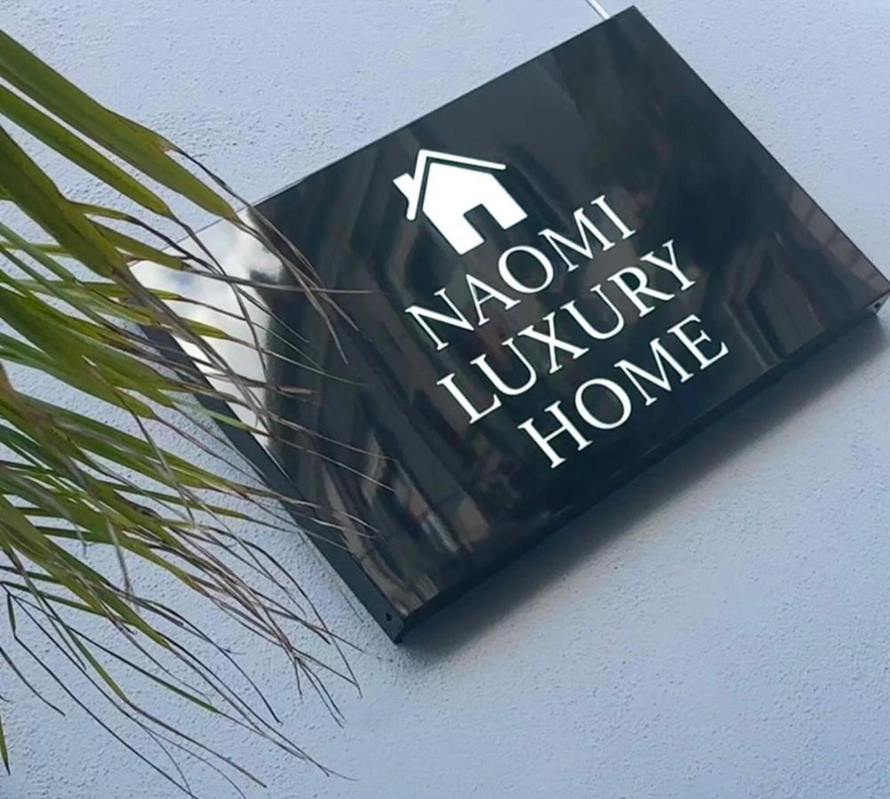Naomi Luxury Home - B&B