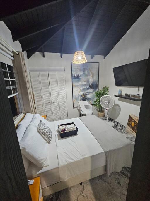 Harvey's Mizpahcot Oasis - Cruise Port, Us Embassy and Vacation - B&B Bridgetown