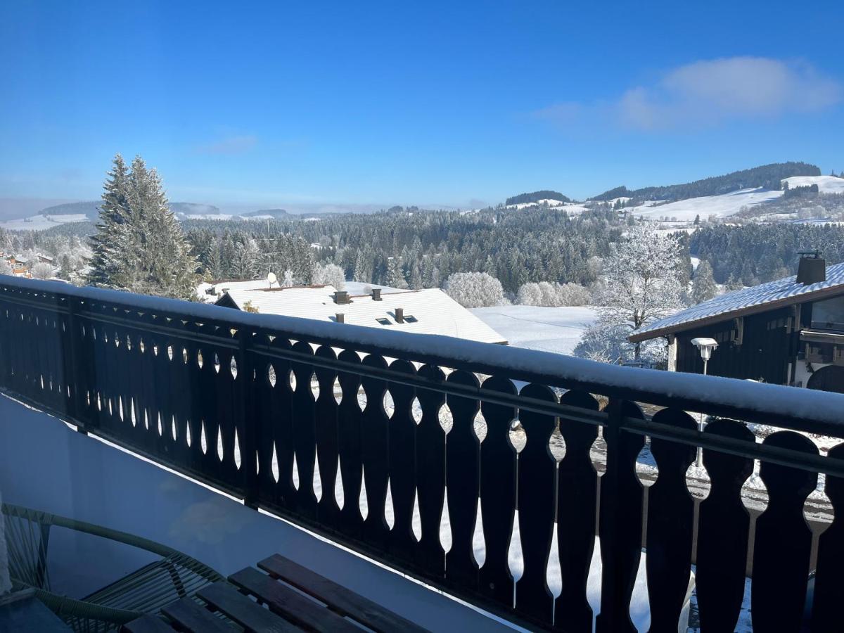 Helle Wohnung mit großem Balkon - Ferienwohnung Oberreute