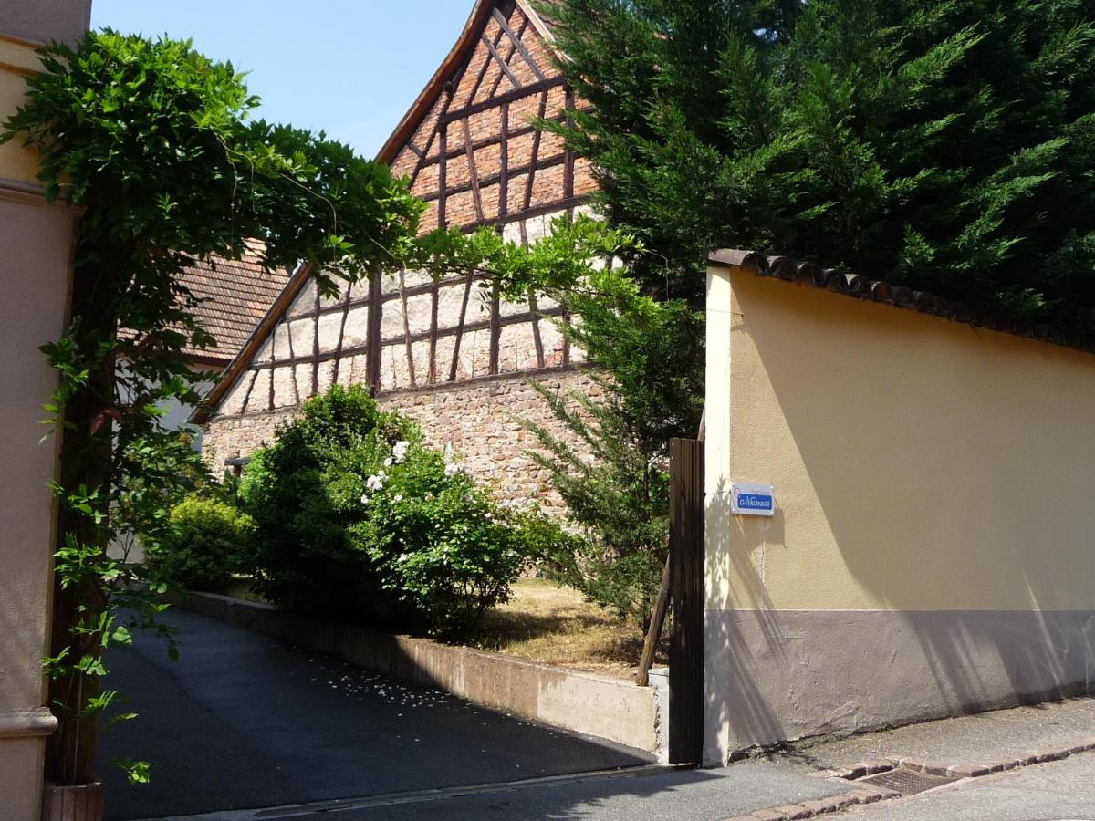 La Cour St-Fulrad - Appartements - B&B