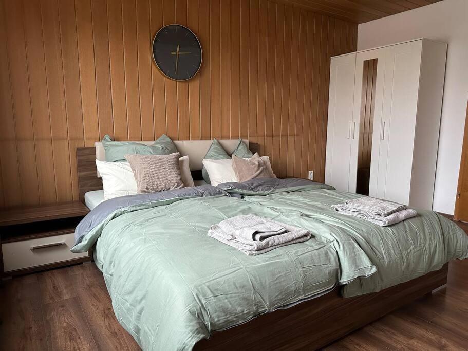 B&B Ludwigshafen - Ferienwohnung Malin - Bed and Breakfast Ludwigshafen