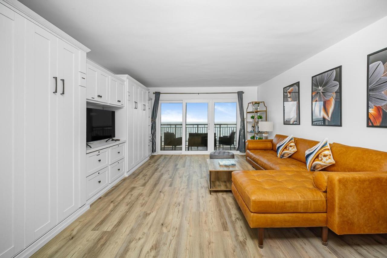 Oceanfront Jewel - Remodeled to Perfection - B&B Rehoboth Beach