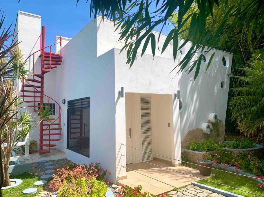 Espaciosa casa a pasos del centro de Boquete - B&B