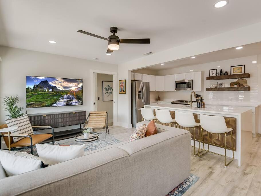 Modern Cottage+8 Guests+Covered Patio+Weber Grill - B&B San Antonio