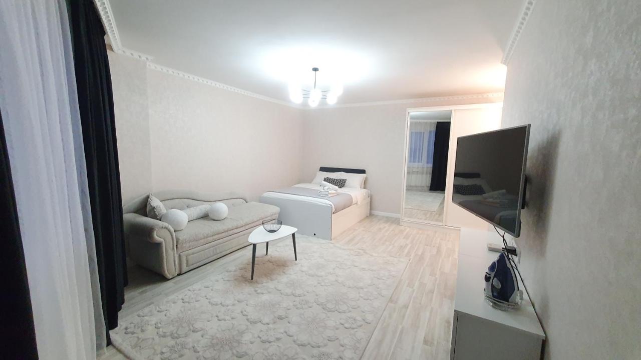 27 1 комн кв с кондиционером возле Байтерка на 4х человек - Chambres d’hôtes