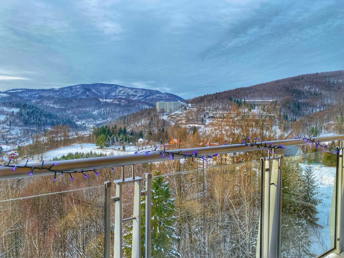 One-Bedroom Apartment with Balcony and Mountain View