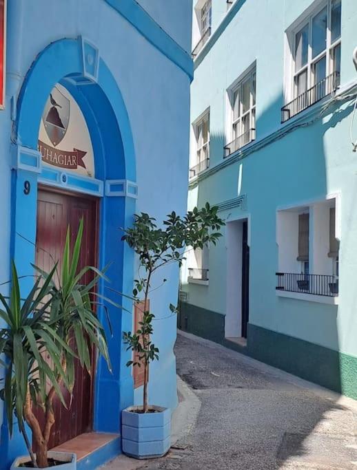 Charming Central Ground Home just off Main ST! - B&B
