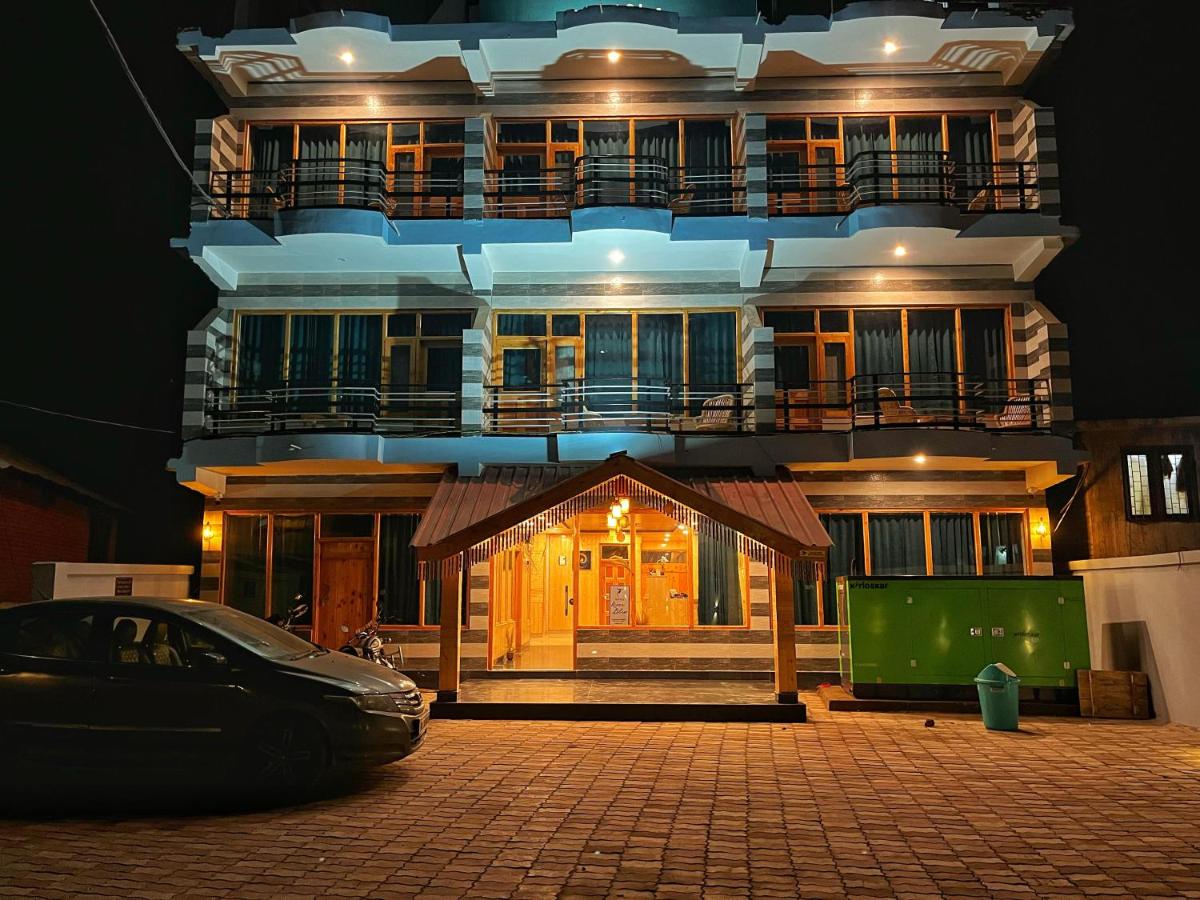 B&B Kasol - Hotel Mid Orchard Kasol l River Side - Bed and Breakfast Kasol