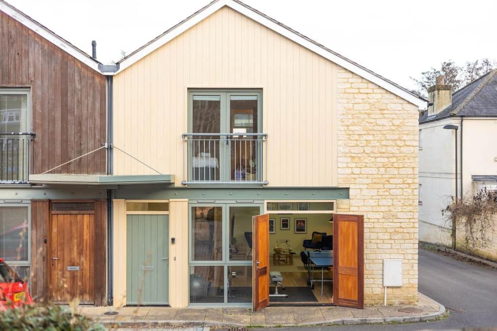 The Wellness Lodge- Gym, Table Tennis, Cinema, Parking and more! - Chambres d’hôtes