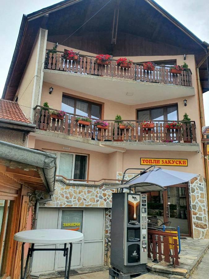 Къща за гости с механа Баджо - B&B