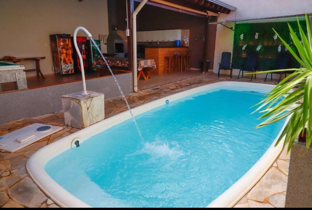 B&B Santa Fé do Sul - Rubi casa de temporada com piscina aquecida e área gourmet - Bed and Breakfast Santa Fé do Sul