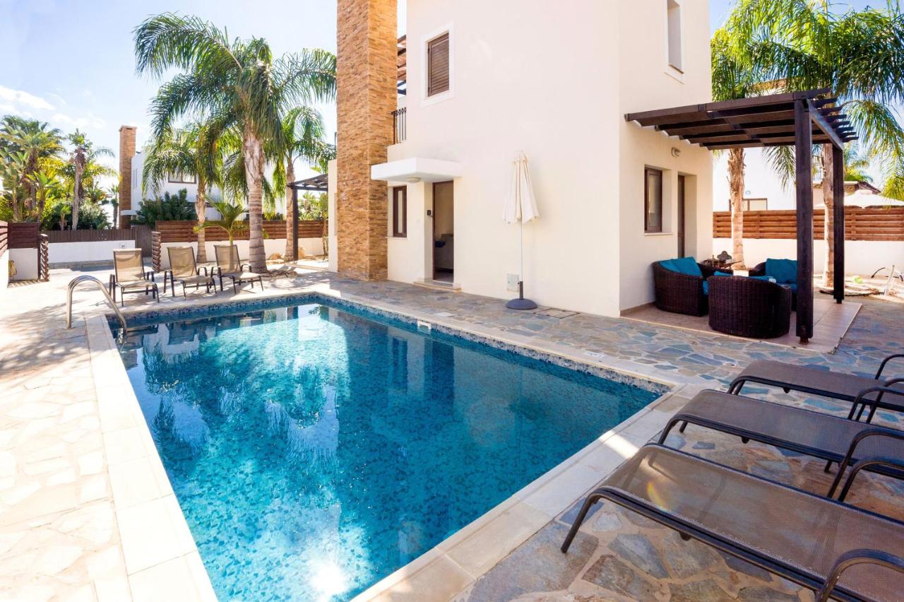 Villa Ioanna - 50m from Med Sea - Ferienwohnung