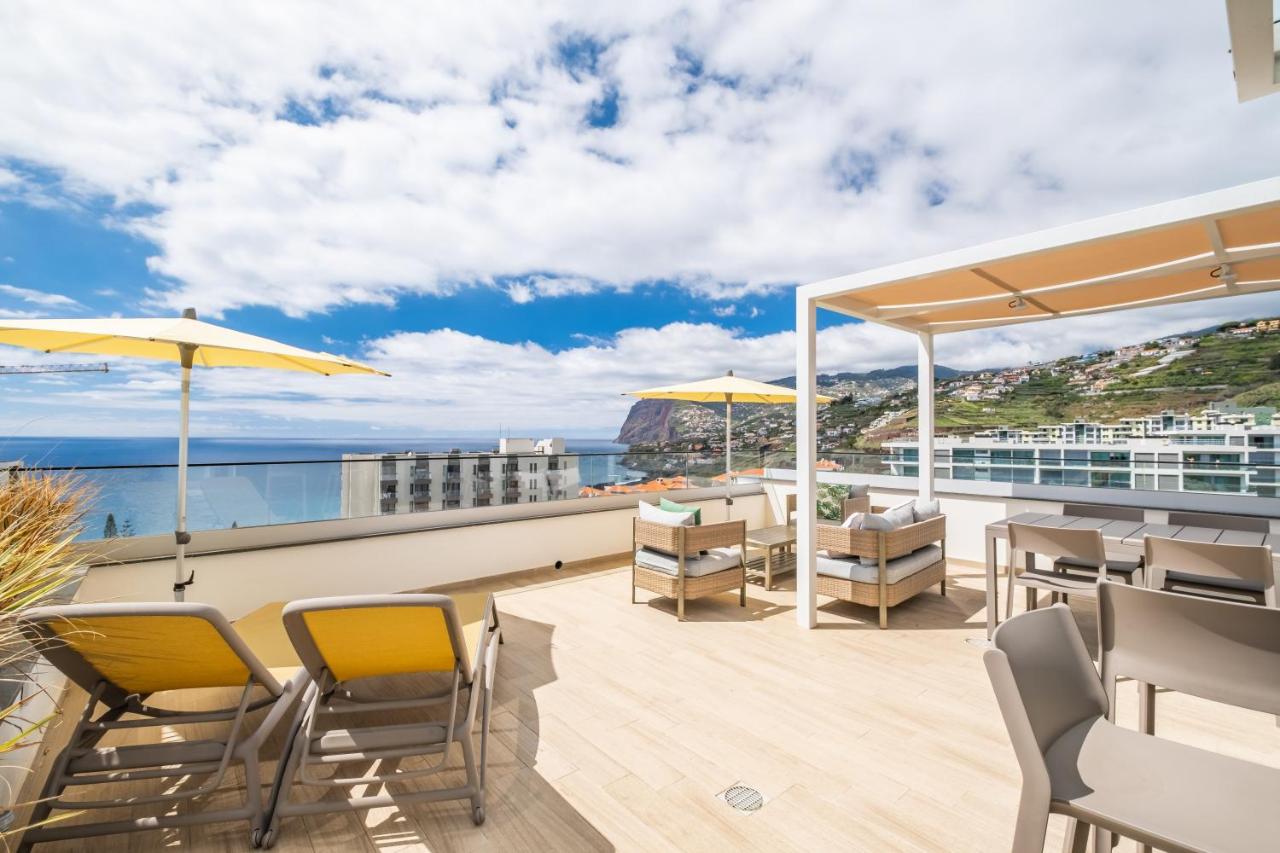 SkyView Penthouse Apartment by LovelyStay - B&B Funchal