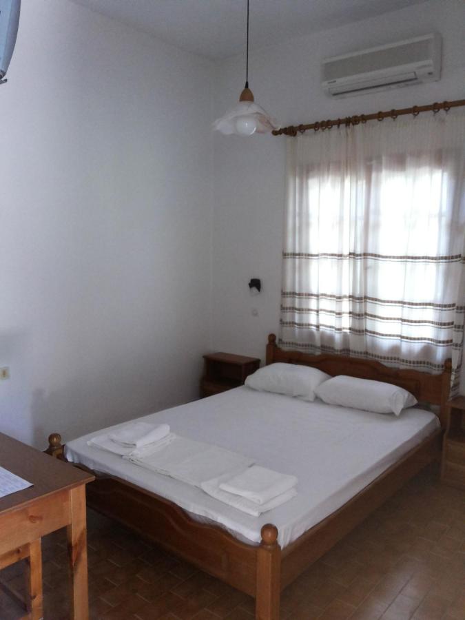 Studio (2 Adults)