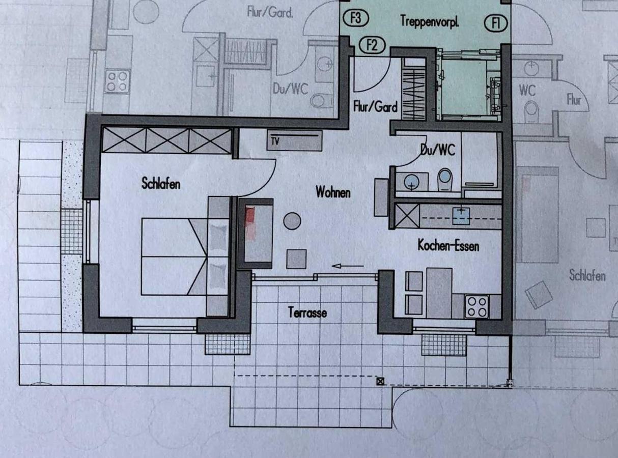 One-Bedroom Apartment with Shower