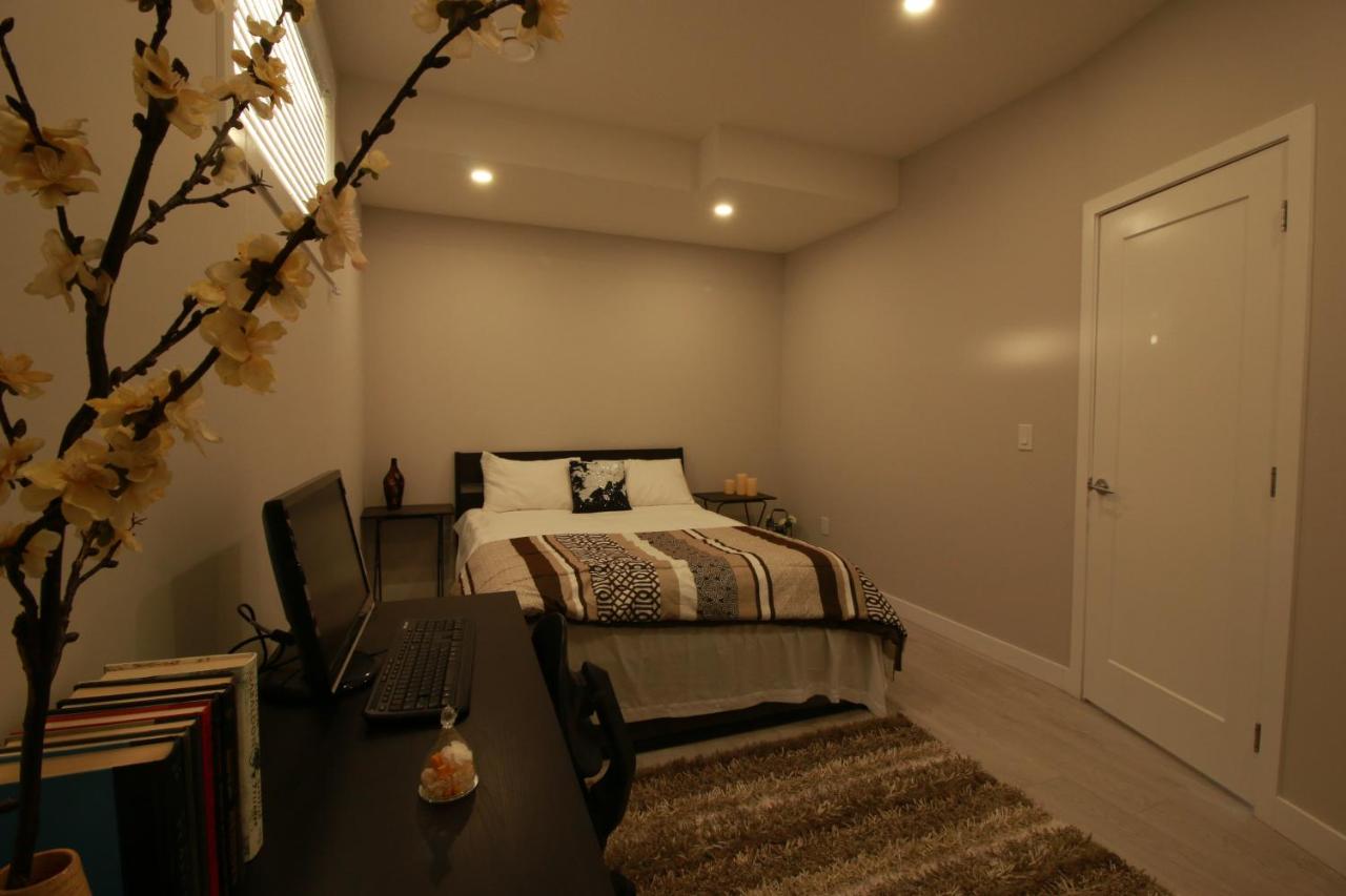 B&B Chestermere - Feel at home in Chestermere - Bed and Breakfast Chestermere