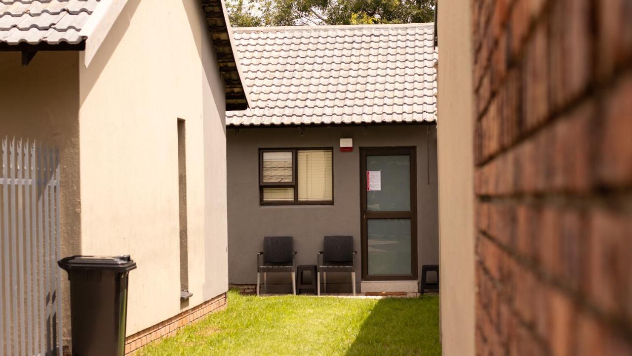 Leipoldt Self-Catering Apartment - B&B