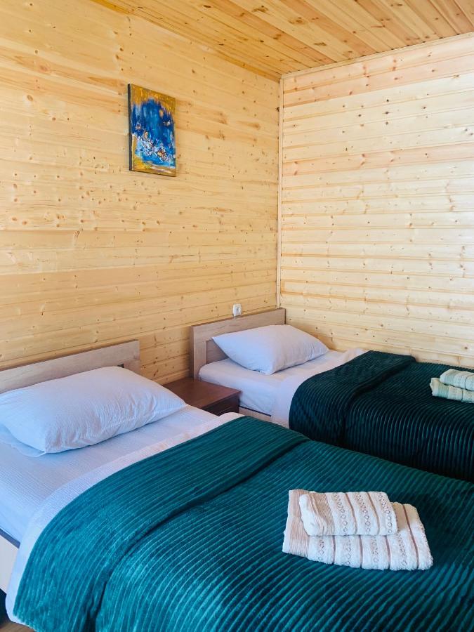 Doppel-/Zweibettzimmer mit eigenem Bad