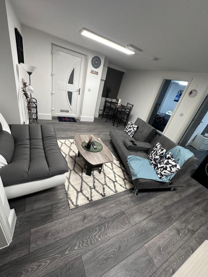 Stunning 2-flat in Leicester! - Ferienwohnung