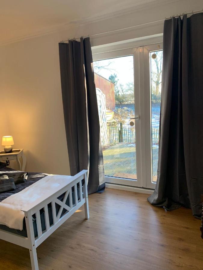 Top Monteurwohnung Riede mit super Anbindung - Chambres d’hôtes Riede