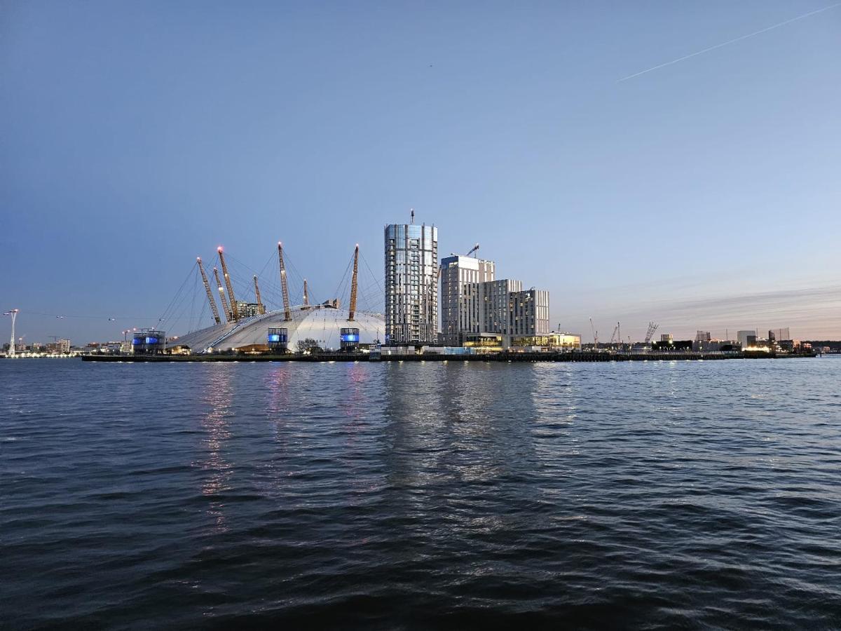 Luxury Apartment in Canary Wharf - B&B