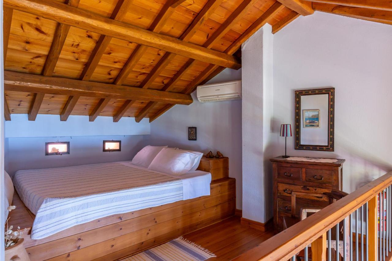 Urania Split Level Apartment Sea View