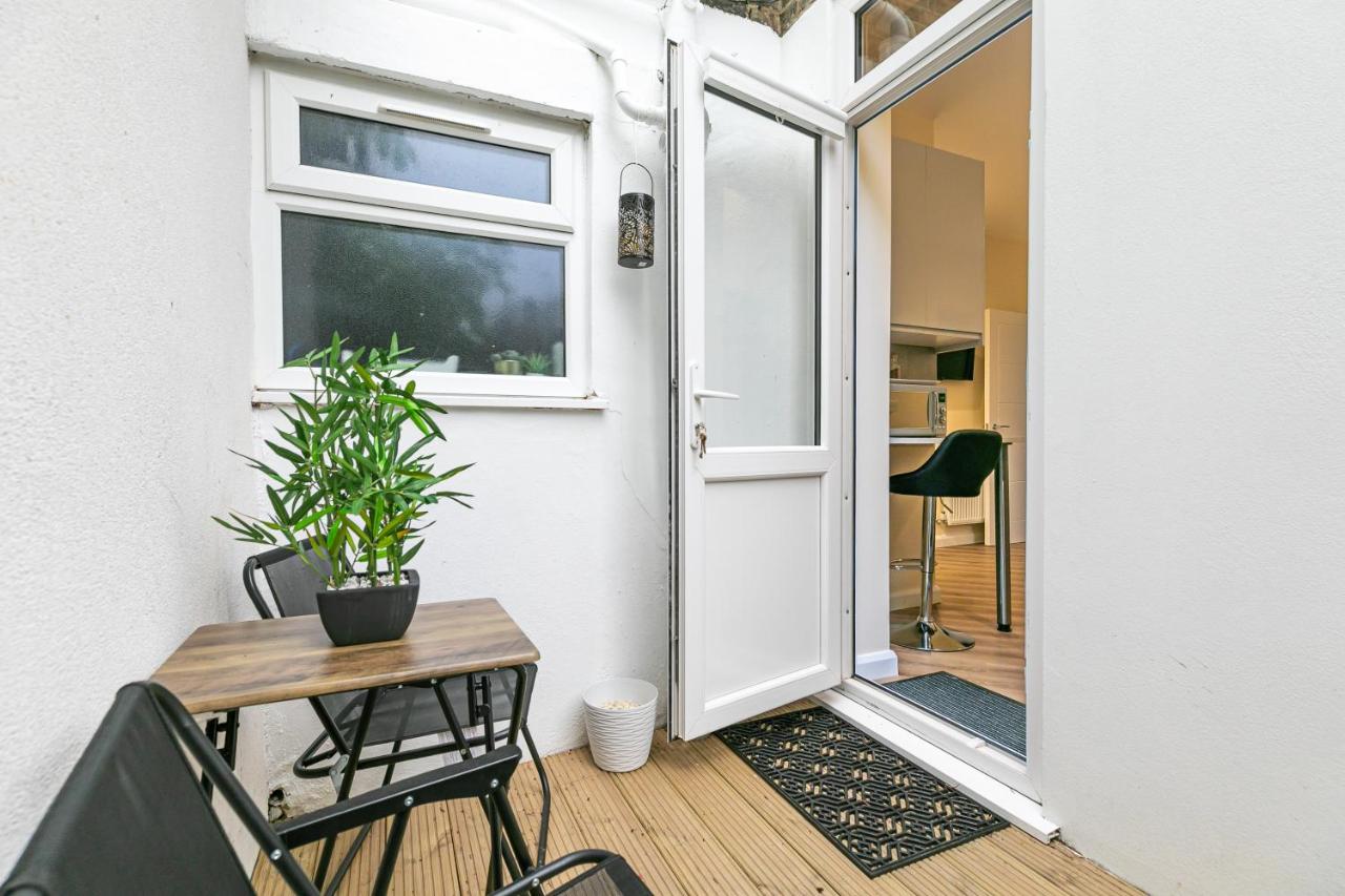 Quiet 1 Bedroom Flat, Perfect for Solo Travellers - B&B