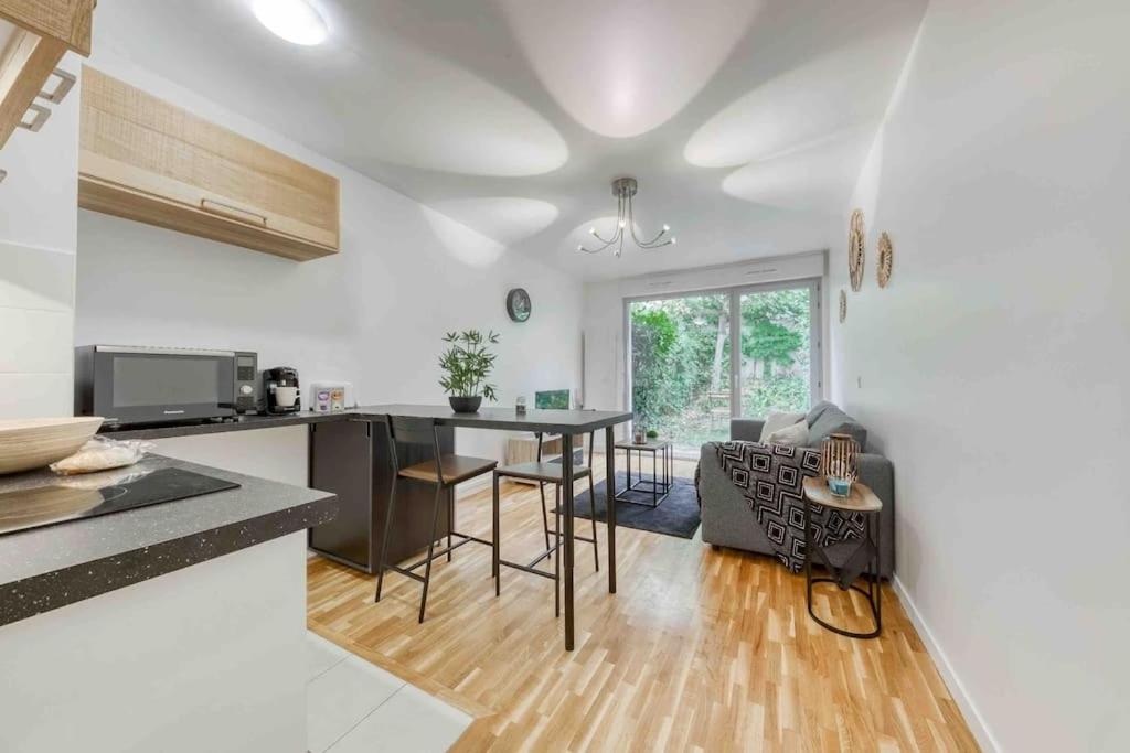 Appartement moderne, Metro 7, Parking et Jardin - B&B