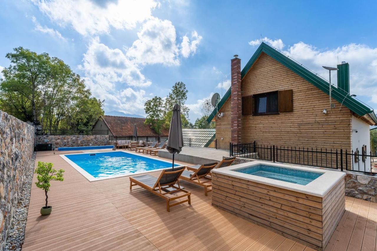 Villa Falcons Nest ZadarVillas - B&B