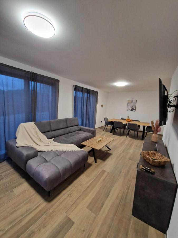 Villa con 2 Camere da Letto