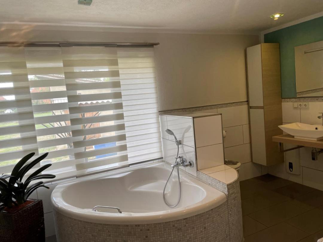 Ferienhaus Alex - Wohnung im EG - Ferienwohnung Malliß