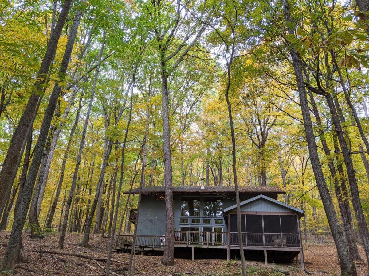 Autumn Wings - Propane Grill, Wifi, Kid Friendly, King Bed, Games, Screen Porch, Pool Access, Hiking - Ferienwohnung